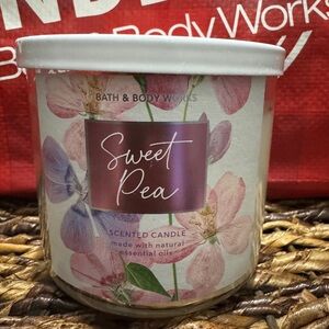 Bath & Body Works Sweet Pea Candle - 14.5oz